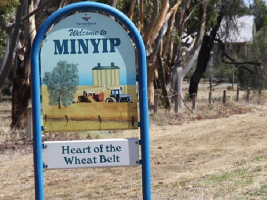 Minyip town sign